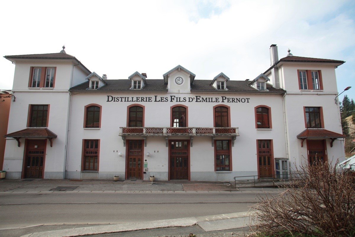 Distillerie Les Fils D'Emile Pernot